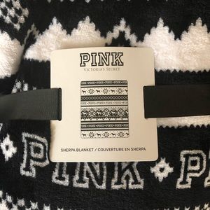 NWT Victoria’s Secret PINK Sherpa blanket 50x60
